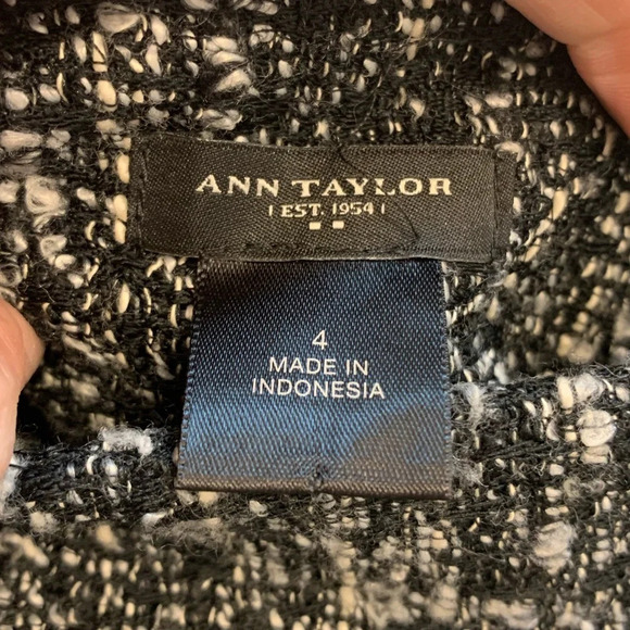 Ann Taylor Black, White and Grey Boucle Tweed Skirt - size 4 - Picture 5 of 7